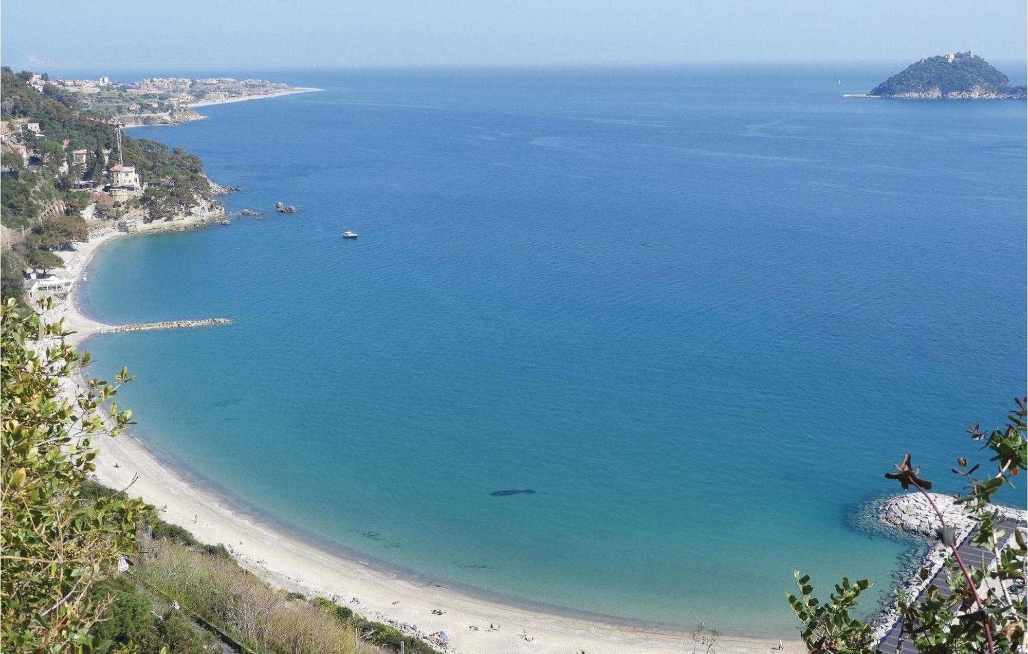 Amazing Apartment In Albenga With Wifi מראה חיצוני תמונה